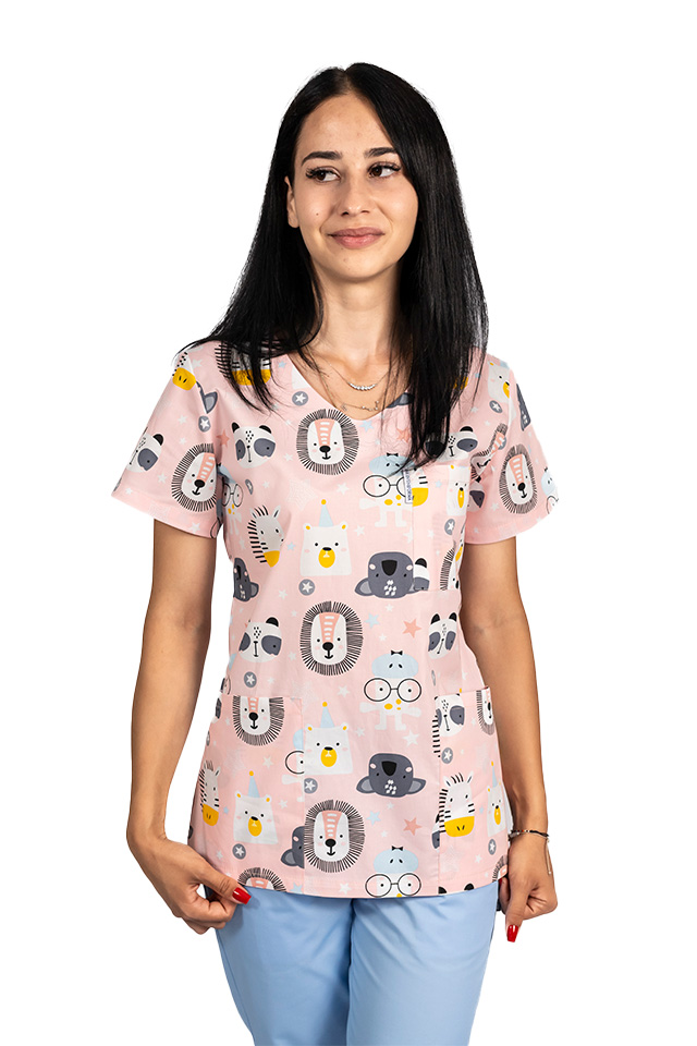 Oroszlánmintás orvosi köpeny három foltzsebbel 