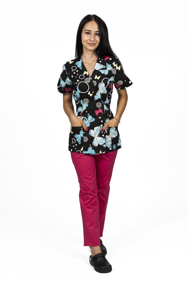 Blackbutterfly kimonó orvosi öltöny, mintás blúzzal és gumírozott nadrággal