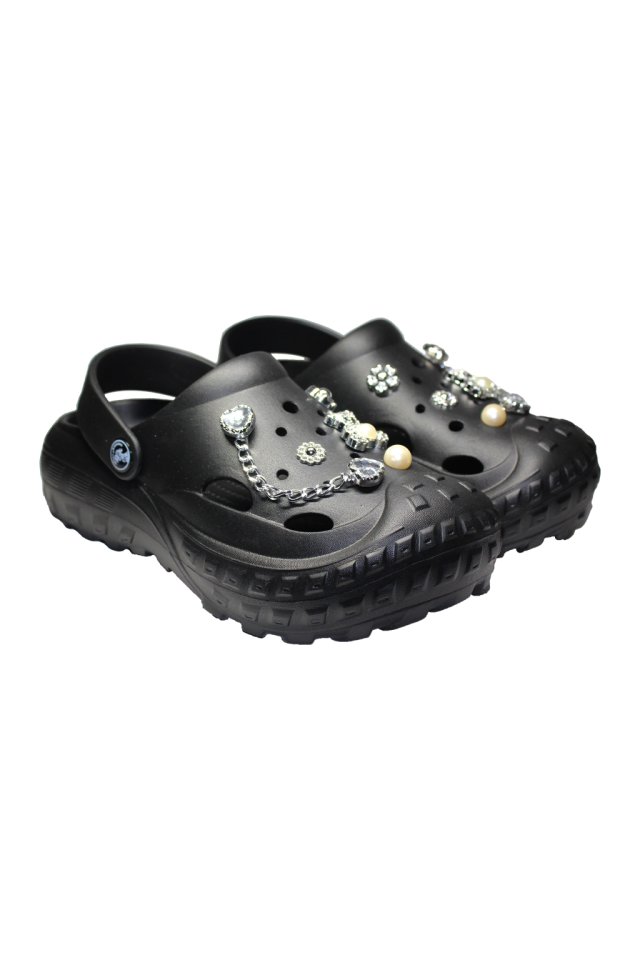 Fekete orvosi klumpa nőknek - Applikációs részletekkel ellátott klumpa